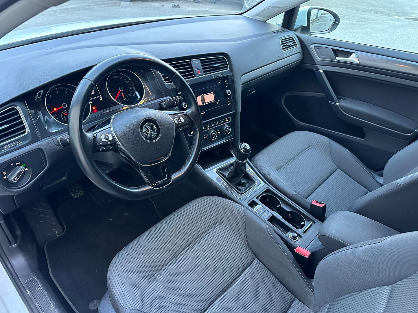 Volkswagen Golf 1.0 TSI